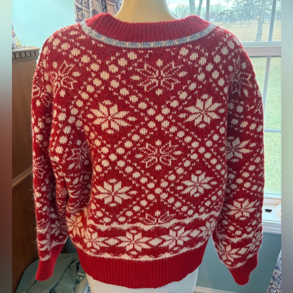 Universal Thread Red and White Patterned Sweater - Picture 2 of 3